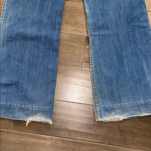1970’s Paradise Distressed Denim Bell Bottoms- Size 8 based off measurements - Picture 5 of 7